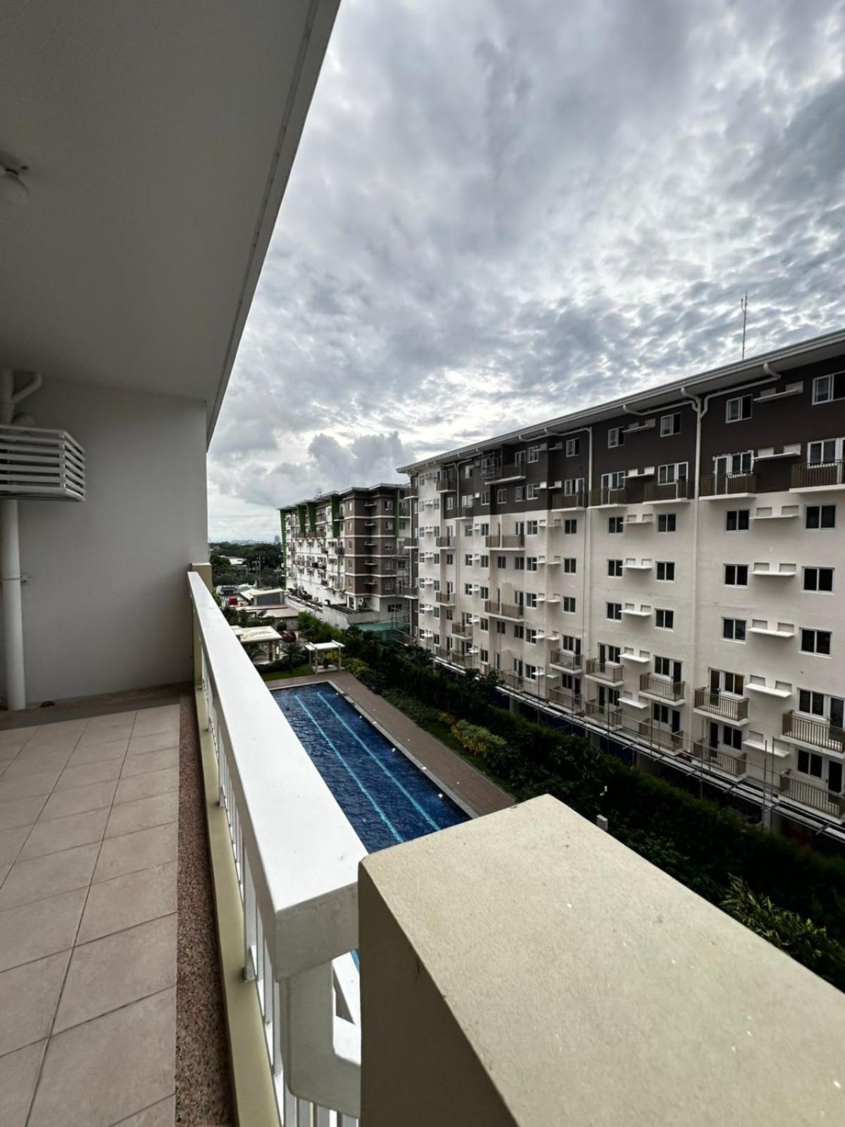 2 Bedroom Condo Unit Near Sm Bf & Naia At The Atherton By Dmci With 2 Balcony Paranaque City Buitenkant foto