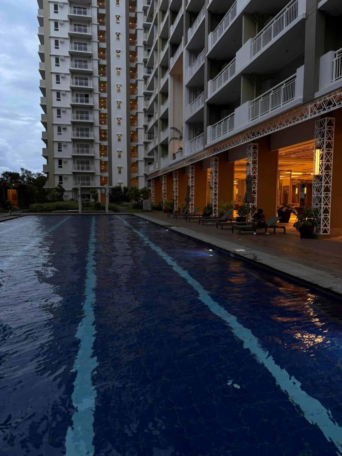 2 Bedroom Condo Unit Near Sm Bf & Naia At The Atherton By Dmci With 2 Balcony Paranaque City Buitenkant foto