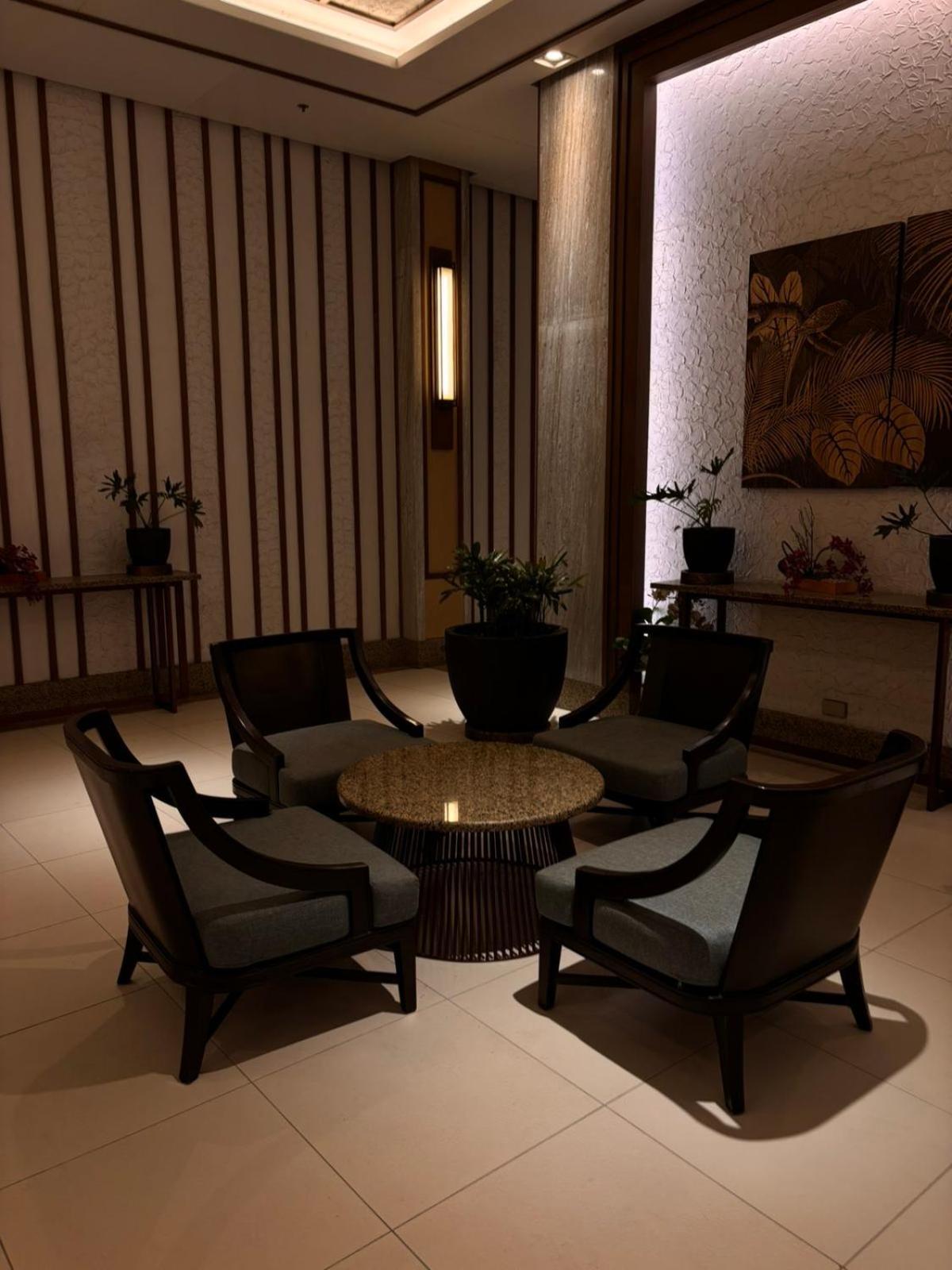 2 Bedroom Condo Unit Near Sm Bf & Naia At The Atherton By Dmci With 2 Balcony Paranaque City Buitenkant foto