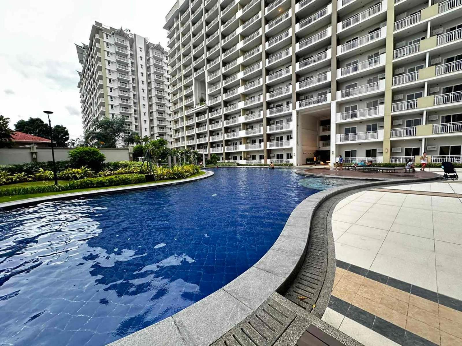 2 Bedroom Condo Unit Near Sm Bf & Naia At The Atherton By Dmci With 2 Balcony Paranaque City Buitenkant foto