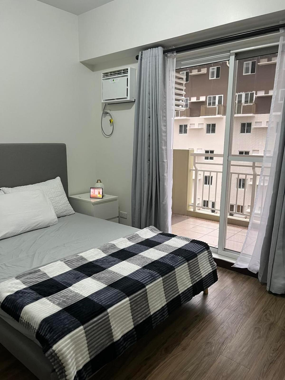 2 Bedroom Condo Unit Near Sm Bf & Naia At The Atherton By Dmci With 2 Balcony Paranaque City Buitenkant foto